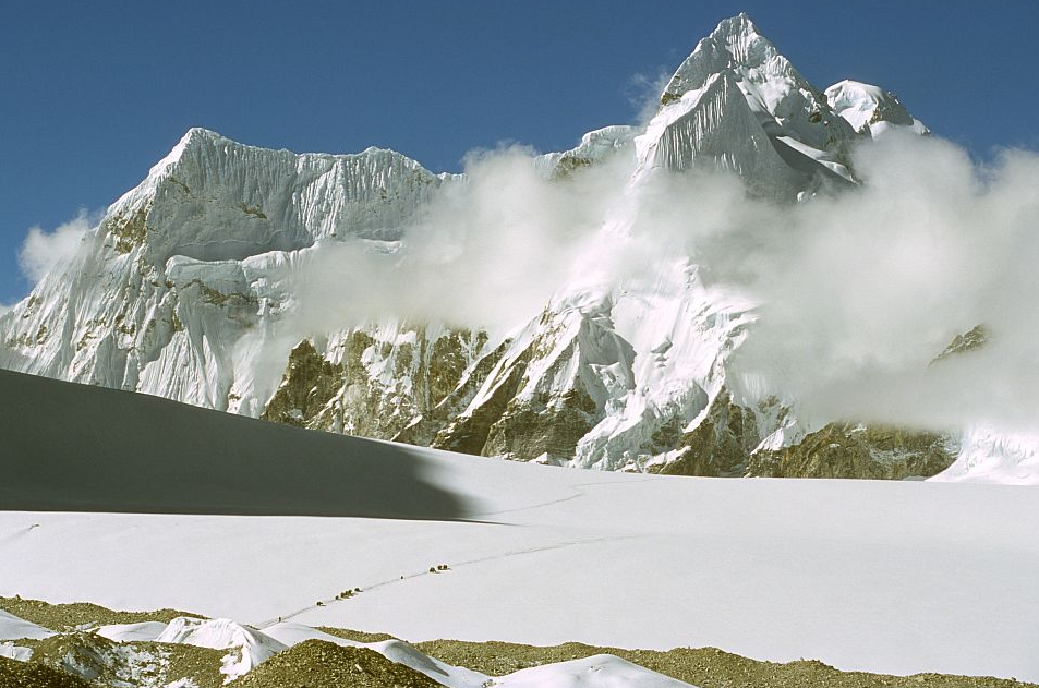 Rolwaling Peaks Exploratory | 6000m –  Tashi Labtsa and Remote Nangpa