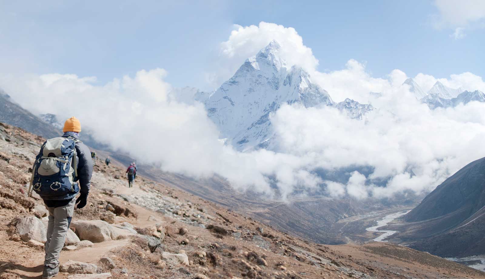 everest trekking