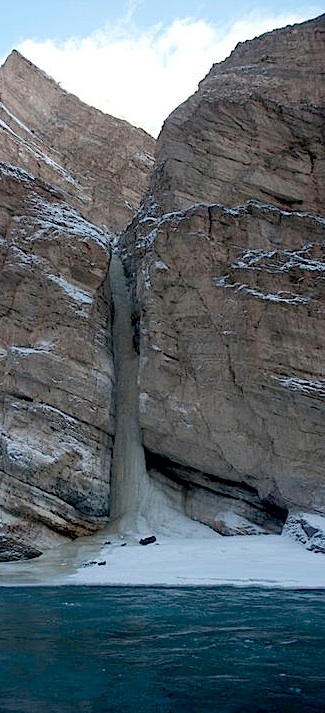 chadar ice climbing