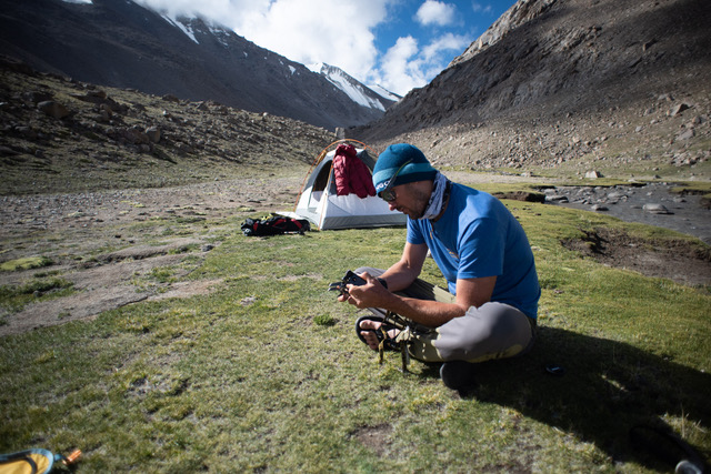 pangong-climbing