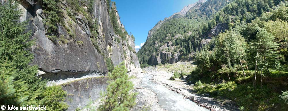 The entrance gorge to Nar and Phu, note the trail carved out of the rock on the left.