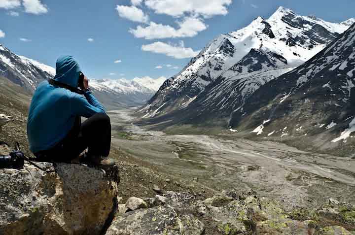 Scanning for ibex in the Miyar Valley.